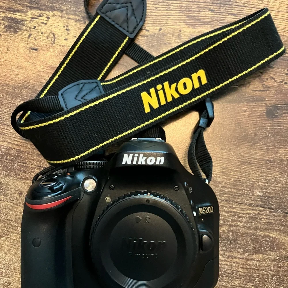 Nikon Black DSLR Camera Set with Accessories